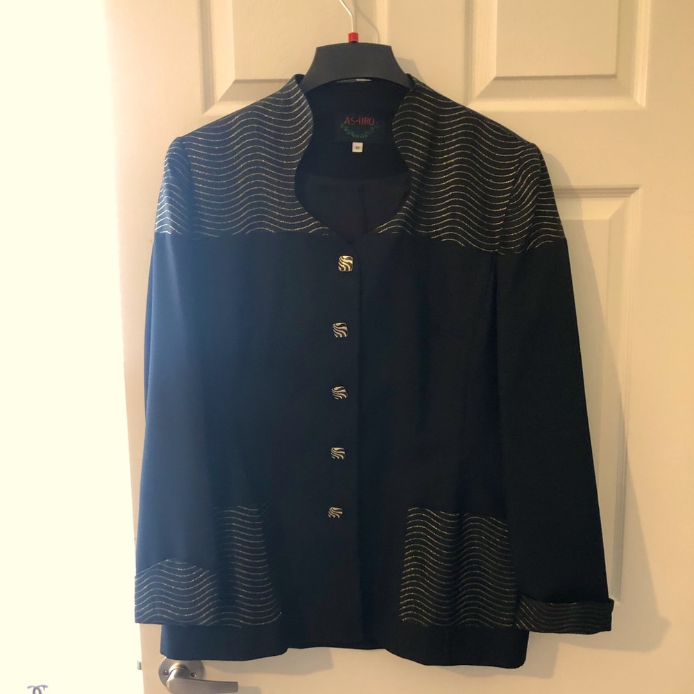 Women 2pc suit black and gold